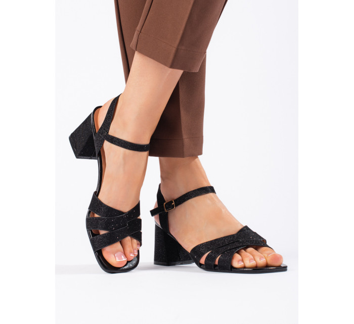 Exkluzívní černé  sandály dámské na širokém podpatku