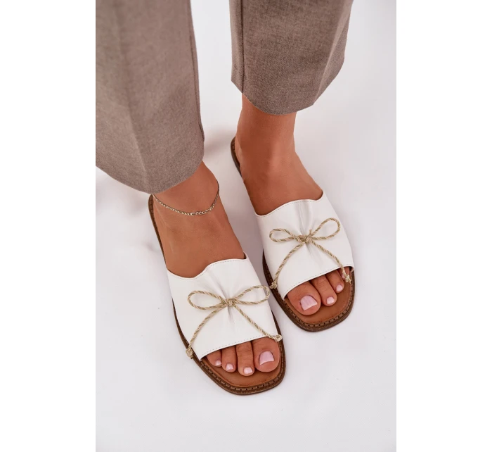 Pantofle Na Plochém Podpatku S Mašlí Bílé model 21684354 - Boto Pantofle Na Plochém Podpatku S Mašlí Bílé model 21684354 - Boto