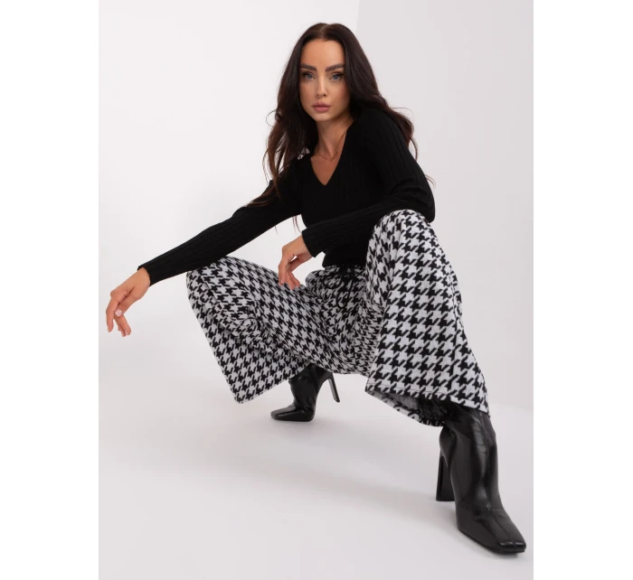 Spodnie LK SP model 19069317 czarno biały - FPrice