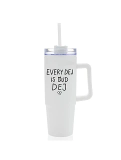 EVERY DEJ IS GUD DEJ - bílý cestovní hrnek s průhledným víčkem 900 ml
