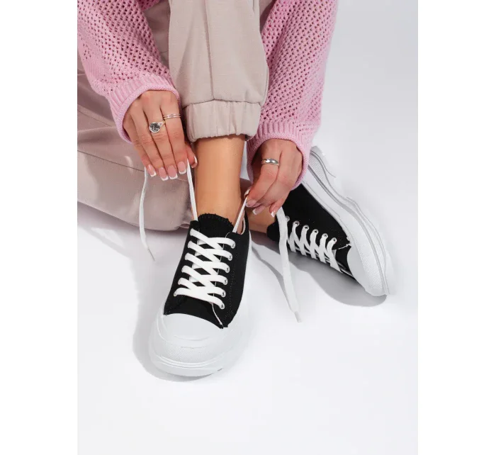 Stylové dámské černé tenisky bez podpatku Stylové dámské černé tenisky bez podpatku