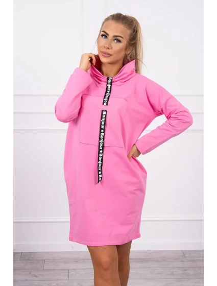 Šaty s kravatou ve světle růžové barvě Šaty s kravatou ve světle růžové barvě