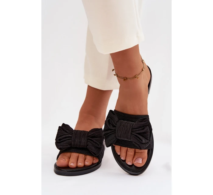 Dámské pantofle na nízkém podpatku s mašlí Černé model 21943318 - Boto