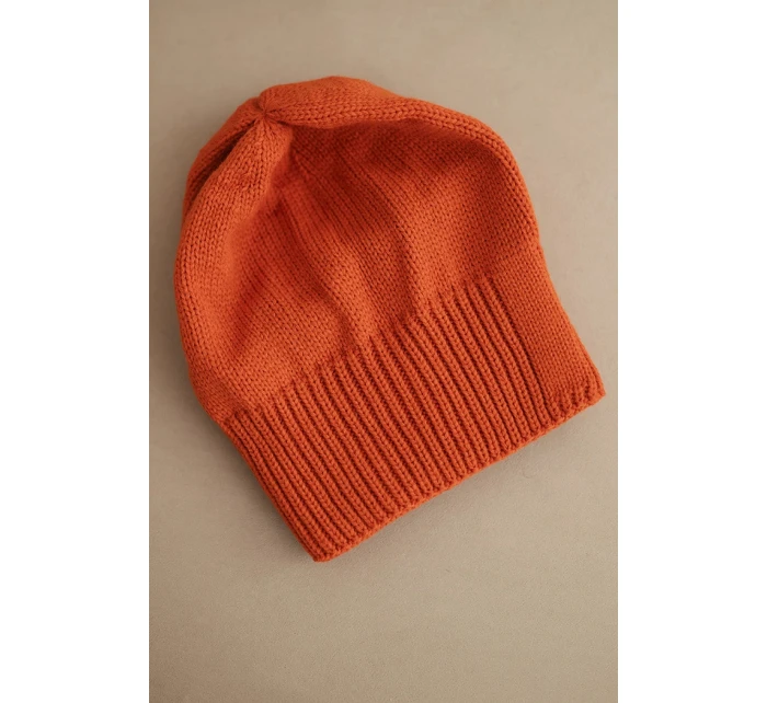 Dámská zimní čepice z vlny s klasickým ribovým vzorem K444 oranžová Dámská zimní čepice z vlny s klasickým ribovým vzorem K444 oranžová
