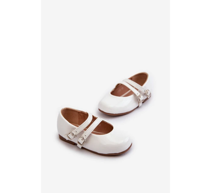 Lakýrované Dětské Baletky S Proužky Bílé Margenis Lakýrované Dětské Baletky S Proužky Bílé Margenis