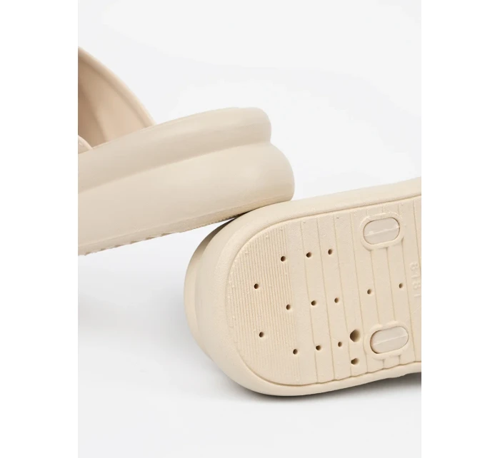 Jedinečné Jasnobeżowy dámské  nazouváky platforma