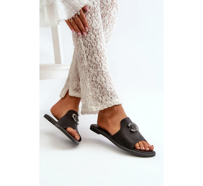 Elegantní Dámské Lesklé Žabky S Ozdobou model 21665164 Černé - S.Barski