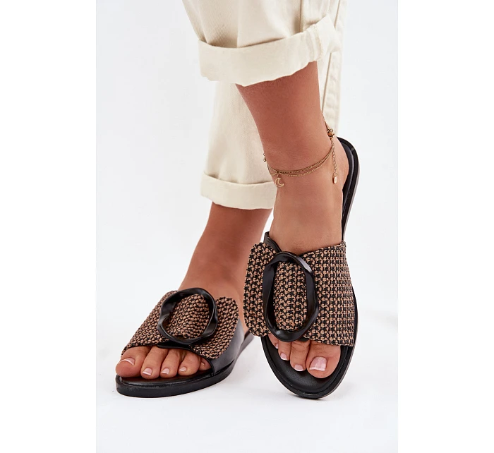 Dámské ploché pantofle s ozdobnou sponou Černé model 22039864 - Boto