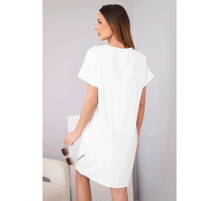 Dámské šaty z viskózy s krátkým rukávem a ozdobným potiskem ecru Dámské šaty z viskózy s krátkým rukávem a ozdobným potiskem ecru