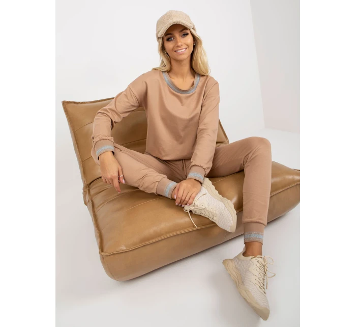 Souprava RV KMPL 8365.24P velbloud