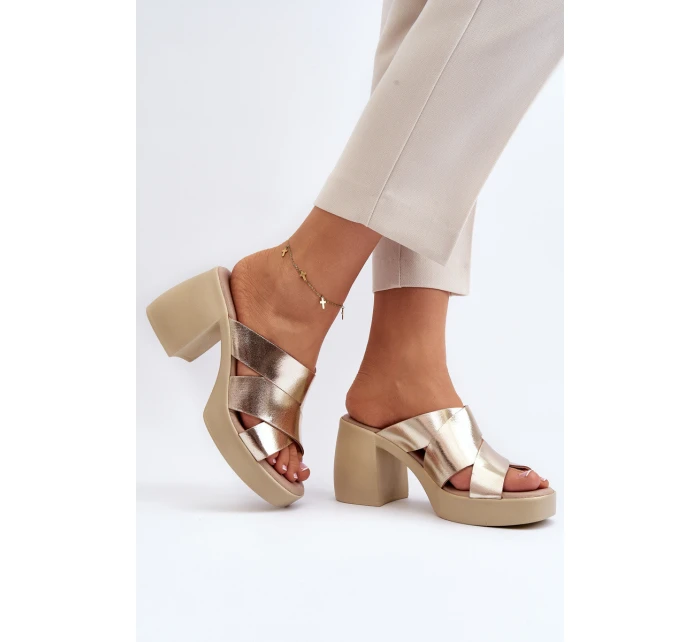 model 21647949 Kožené Klapky Na Podpatku Zlaté - Zazoo