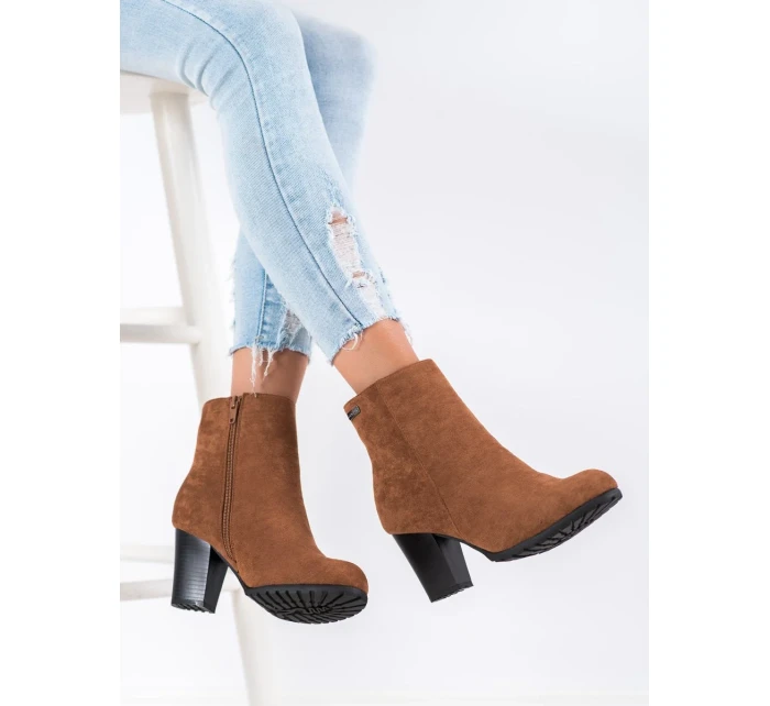 Trendy hnědé  kotníčkové boty dámské na širokém podpatku