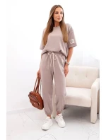 Dámský viskózový komplet s krátkým rukávem a nohavicemi tmavě béžová Dámský viskózový komplet s krátkým rukávem a nohavicemi tmavě béžová