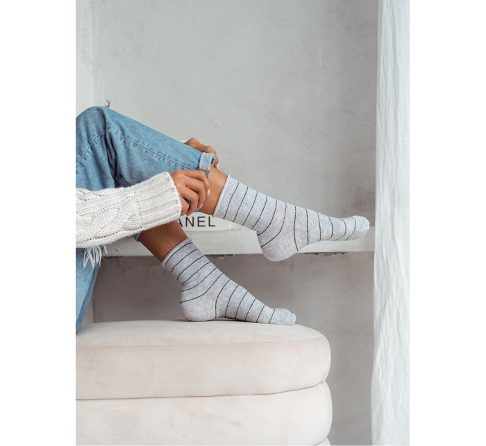 Šedé pruhované netlakové ponožky - Milena