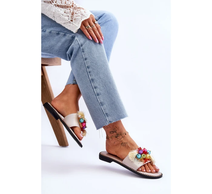 Pantofle s ozdobnými korálky model 21619239 Nude - S.Barski