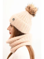 Dámská zimní souprava s bambulí a nákrčníkem béžová