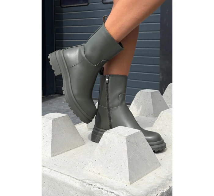 Dámské kotníkové boty na platformě a plochém podpatku Zelené Levira Dámské kotníkové boty na platformě a plochém podpatku Zelené Levira