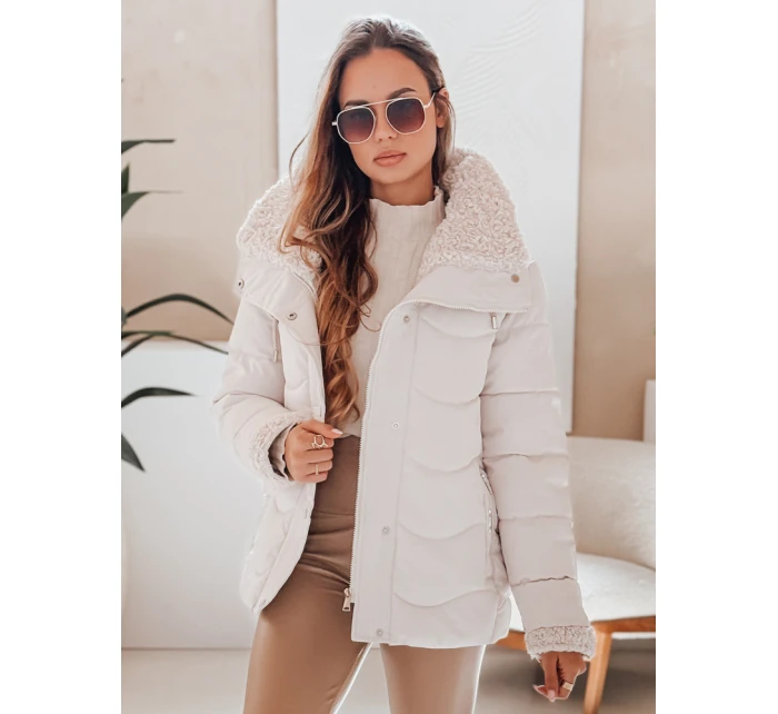 Dámská prošívaná zimní bunda s kapucí bílá Dstreet model 21990458 - FashionStreet