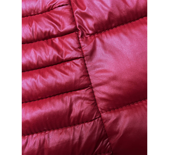 Červená prošívaná vesta s kapucí (16M9113-270)