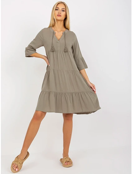 Šaty model 17408173 khaki barva - FPrice Šaty model 17408173 khaki barva - FPrice