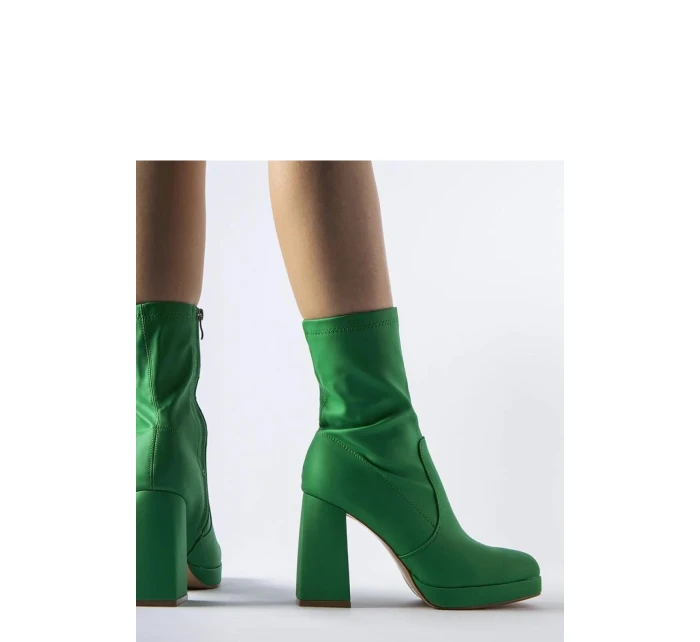 Boty na podpatku model 206496 Solea Boty na podpatku model 206496 Solea