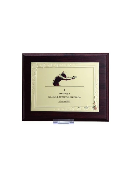 Plastový diplom s vyrytou kovovou destičkou