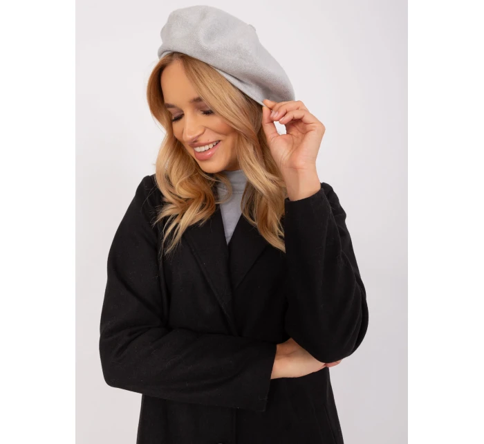 Czapka AT CZ model 18949308 jasny szary - FPrice Czapka AT CZ model 18949308 jasny szary - FPrice