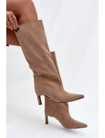 Dámské kozačky z eko semiše na jehlovém podpatku Phelin – béžové Dámské kozačky z eko semiše na jehlovém podpatku Phelin – béžové