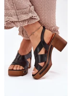 Kožené Sandály Na Podpatku model 21699718 Černé - Zazoo