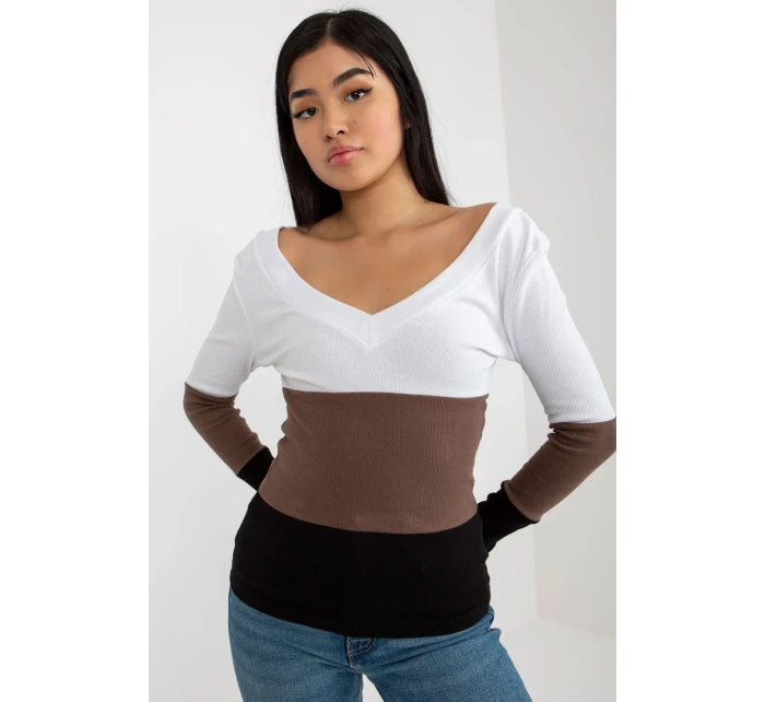 Halenka  model 175088 Rue Paris