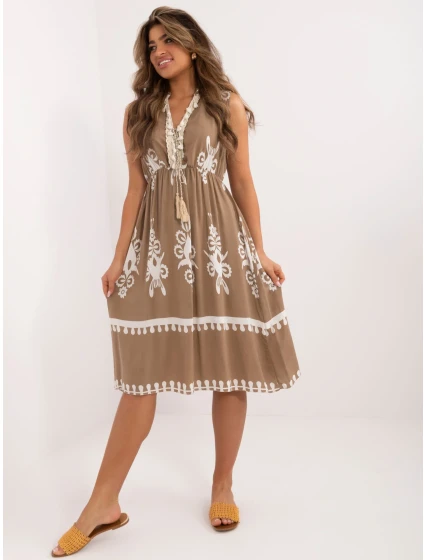 Šaty DHJ SK 12616.13 tmavě lila Šaty DHJ SK 12616.13 tmavě lila