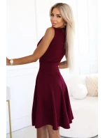 šaty s rozšířeným spodním dílem a zipem vínové model 21306302 - numoco šaty s rozšířeným spodním dílem a zipem vínové model 21306302 - numoco