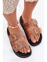 Dámské Pantofle Se Zlatými Přezkami Na Platformě Béžové model 21699298 - Boto Dámské Pantofle Se Zlatými Přezkami Na Platformě Béžové model 21699298 - Boto