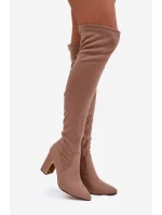 Dámské kozačky z eko semiše na kolena na podpatku tmavě béžové Thamine Dámské kozačky z eko semiše na kolena na podpatku tmavě béžové Thamine