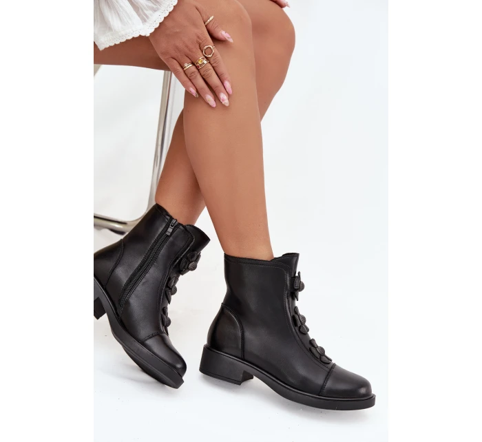 Kožené dámské kotníkové boty s ozdobnými květinami, zateplené Belverine – černé Kožené dámské kotníkové boty s ozdobnými květinami, zateplené Belverine – černé