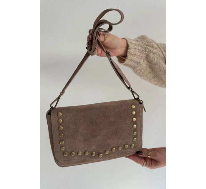 Semišová kožená kabelka s cvočky – béžová Rhenna Semišová kožená kabelka s cvočky – béžová Rhenna