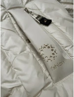 Péřová dámská bunda v barvě ecru s ozdobnými kapsami model 21248788 - Glakate Péřová dámská bunda v barvě ecru s ozdobnými kapsami model 21248788 - Glakate