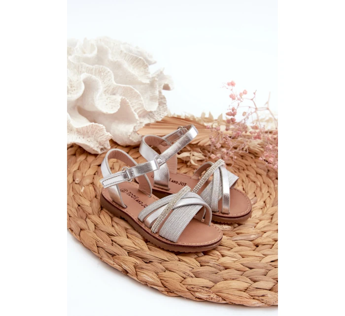 Lesklé Dětské Sandálky Na Suchý Zip Stříbrné Delphina