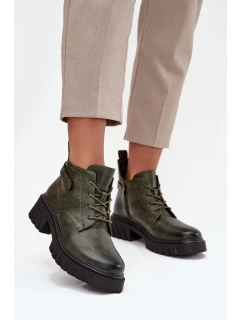 Nízké zateplené dámské boty na klínku s ozdobným páskem tmavě zelené model 21712781 - Boto