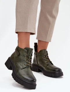Nízké zateplené dámské boty na klínku s ozdobným páskem tmavě zelené model 21712781 - Boto