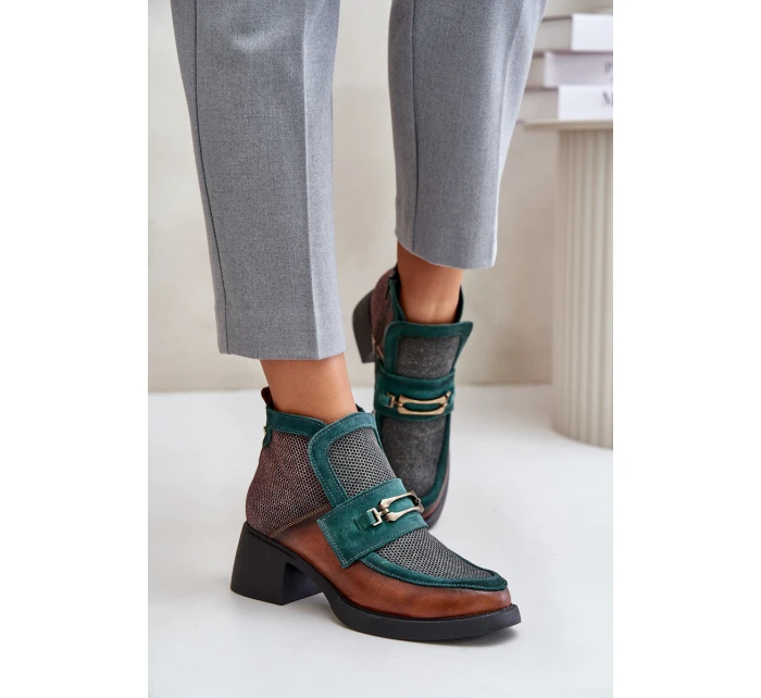 Kožené dámské kotníkové boty na masivním podpatku s ozdobou Maciejka A6747-29 hnědo-zelené Kožené dámské kotníkové boty na masivním podpatku s ozdobou Maciejka A6747-29 hnědo-zelené