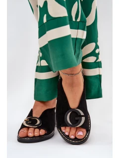 Elegantní Dámské Sandály S Zlatou Ozdobou Na Plochém Podpatku Černé S.Barski model 21685679 - Boto