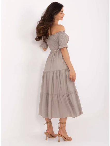 Sukienka MI SK model 21191073 ciemny bezowy - FPrice Sukienka MI SK model 21191073 ciemny bezowy - FPrice