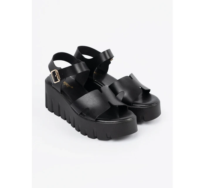 Trendy dámské černé  sandály platforma