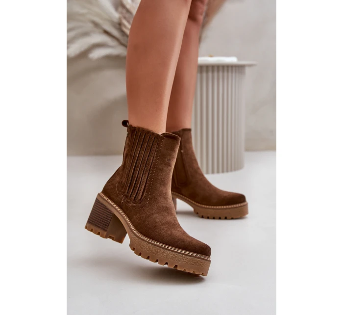 Dámské boty na podpatku z eko semiše zateplené tmavě hnědé Nevitas Dámské boty na podpatku z eko semiše zateplené tmavě hnědé Nevitas