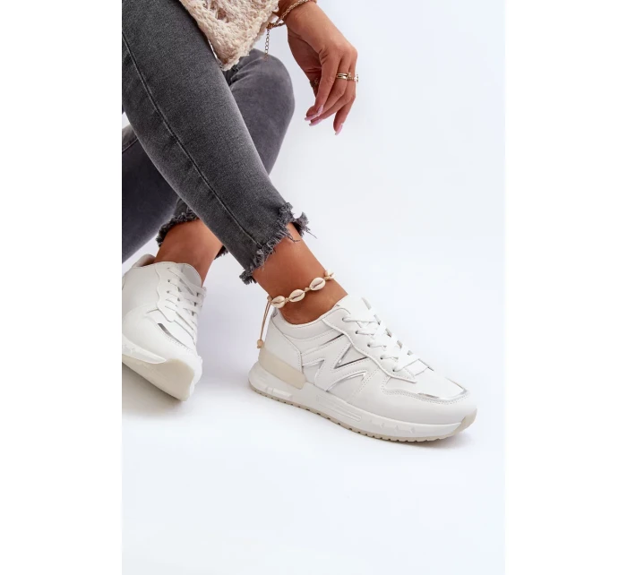 Dámské tenisky vyrobené z eko kůže bílé Kaimans Dámské tenisky vyrobené z eko kůže bílé Kaimans