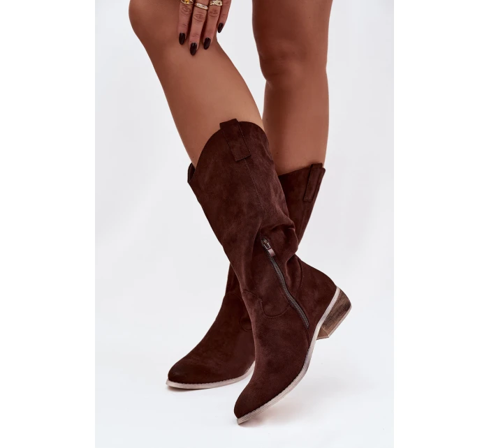 Kovbojky Na Nízkém Podpatku Z Eko Semiše Čokoládové model 21757733 - Boto Kovbojky Na Nízkém Podpatku Z Eko Semiše Čokoládové model 21757733 - Boto