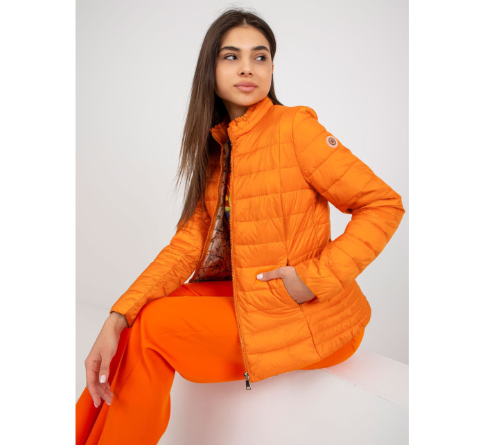 Oranžová prošívaná bunda bez kapuce