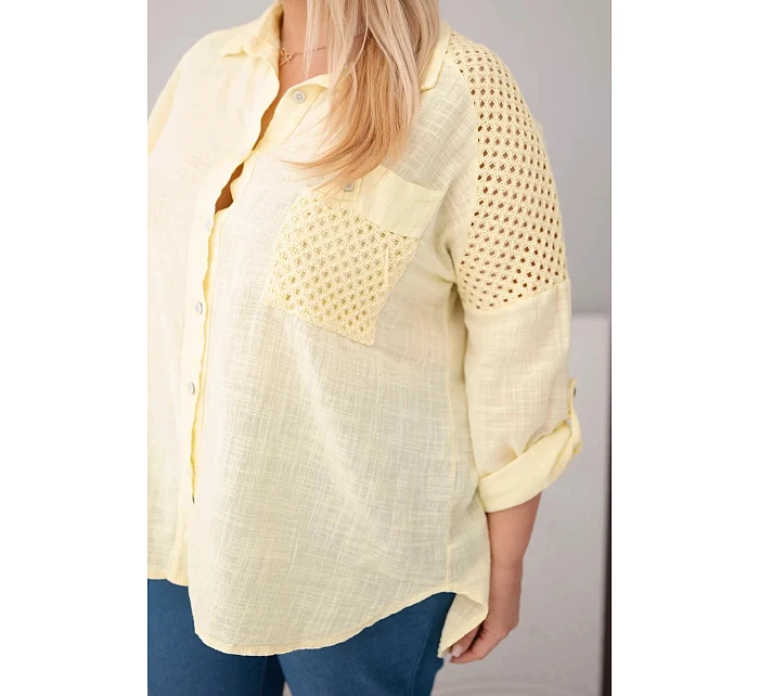 Dámská bavlněná košile Plus Size s límečkem a krajkovou vsadkou žlutá Dámská bavlněná košile Plus Size s límečkem a krajkovou vsadkou žlutá