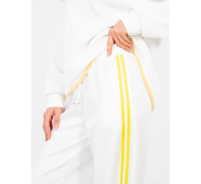 Spodnie dresowe IT DR model 22067012 ecru - FPrice Spodnie dresowe IT DR model 22067012 ecru - FPrice